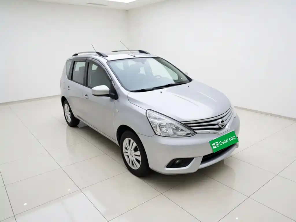 Nissan Livina 2015 2015 1.6XE CVT Comfort Connect Edition