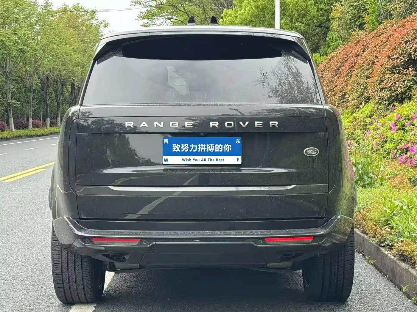 Land Rover Range Rover 2024 3.0 L6 400PS Golden Age Extended 7-Seater фото 3