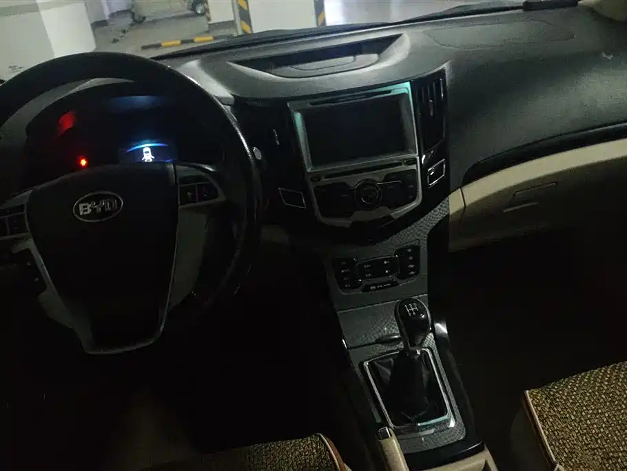BYD Surui 2013 1.5L Manual Premium фото 12