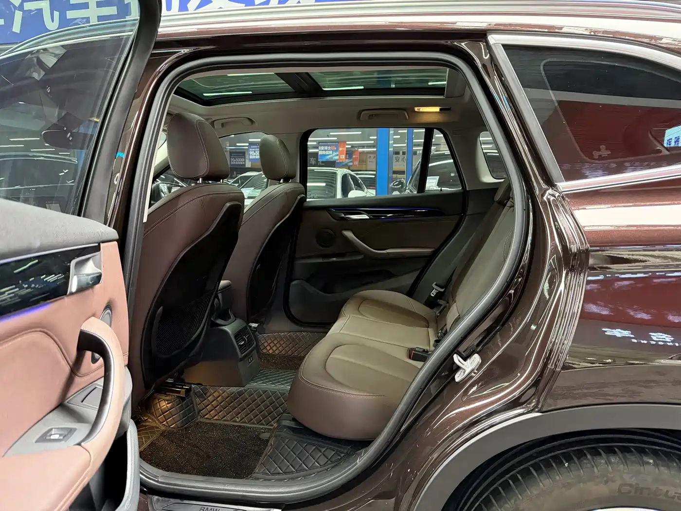 BMW X1 2019 xDrive20Li Premium Model фото 8