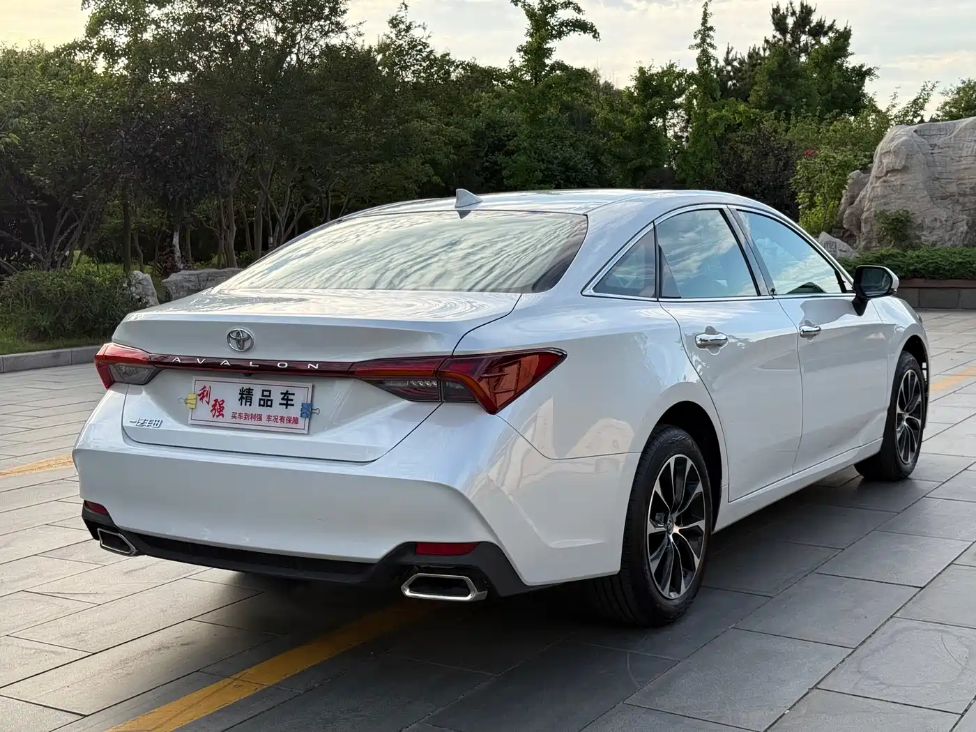Toyota Avalon 2023 2.0L Luxury Edition фото 18