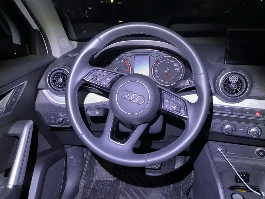 Audi Q2L 2020 35 TFSI Progressive Dynamic Model фото 15
