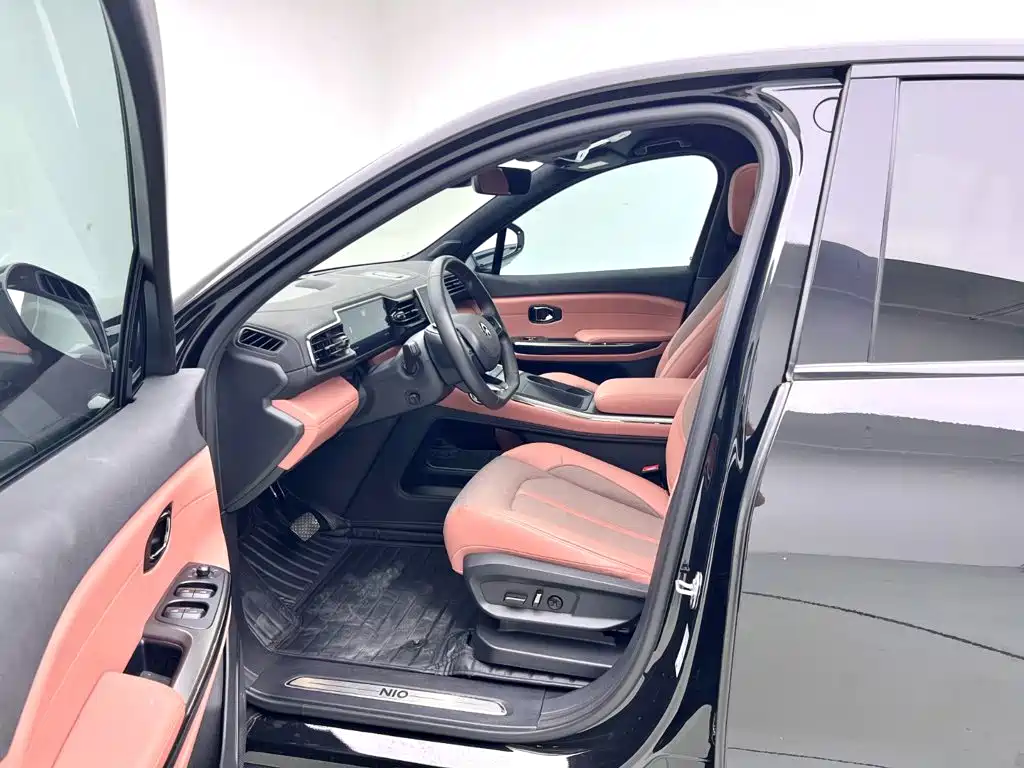 Фото 8 - NIO EC6