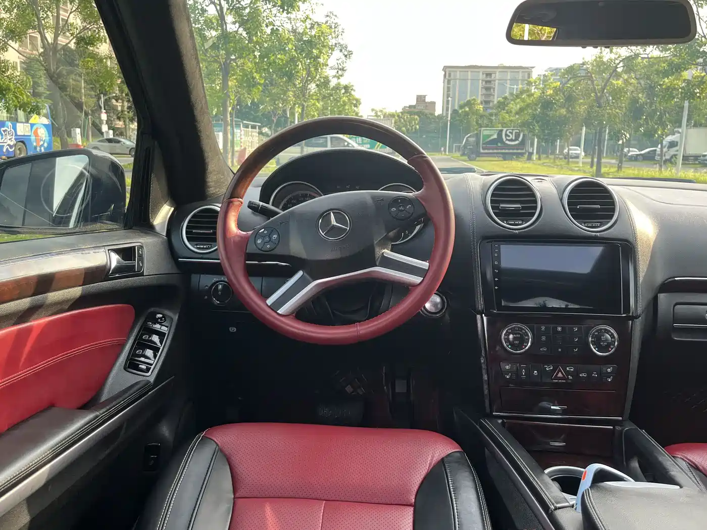 Mercedes-Benz GL-Class фото 21
