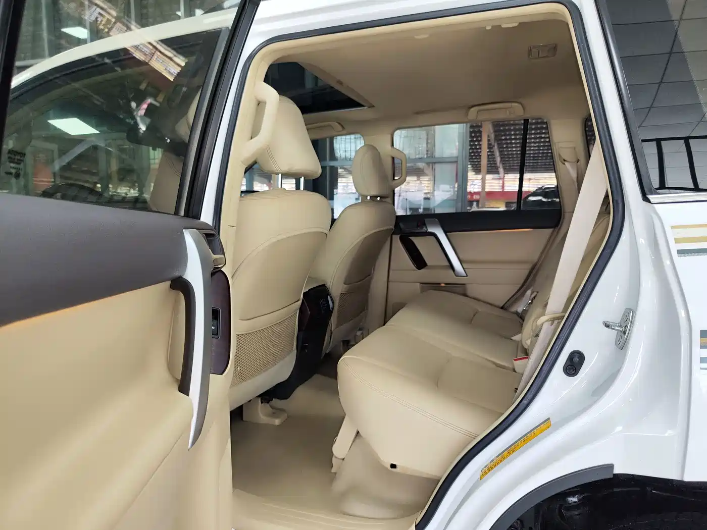 Toyota Prado 2014 4.0L Automatic TX-L фото 5