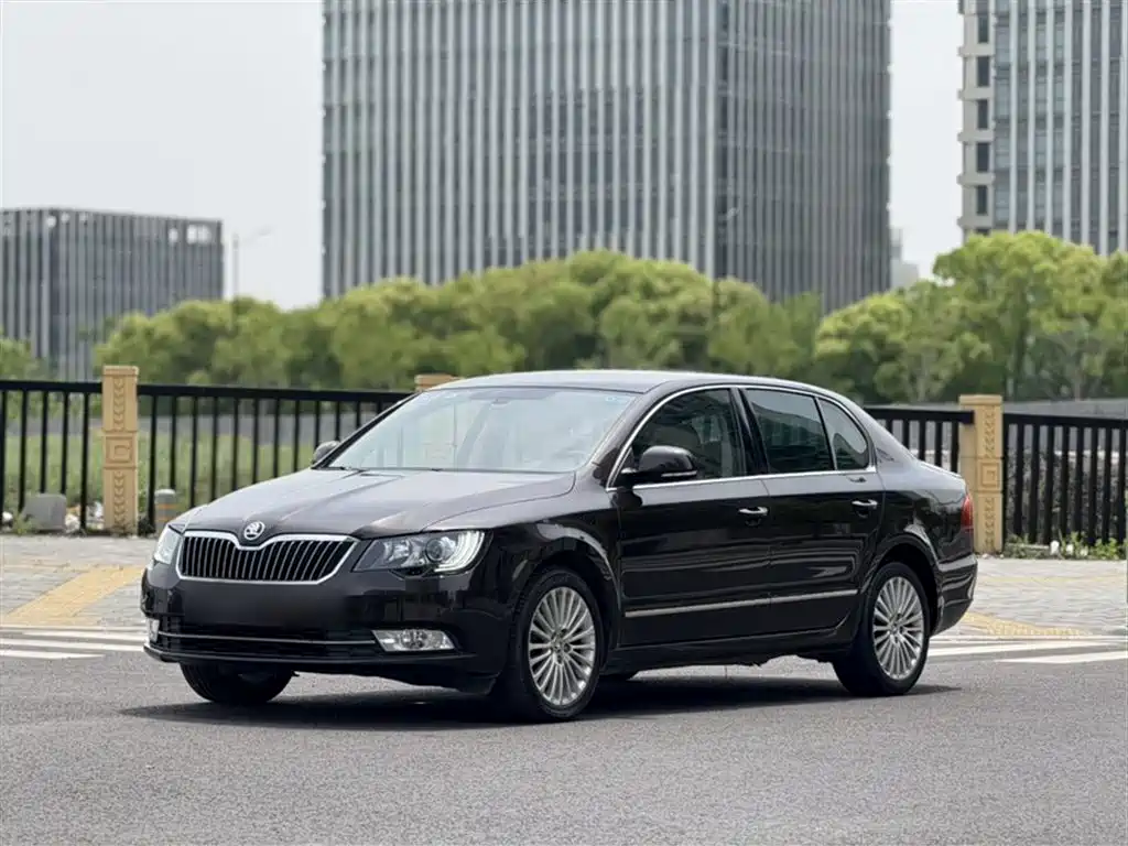 Škoda Superb 2013 1.8TSI Automatic Elegance Edition фото 2