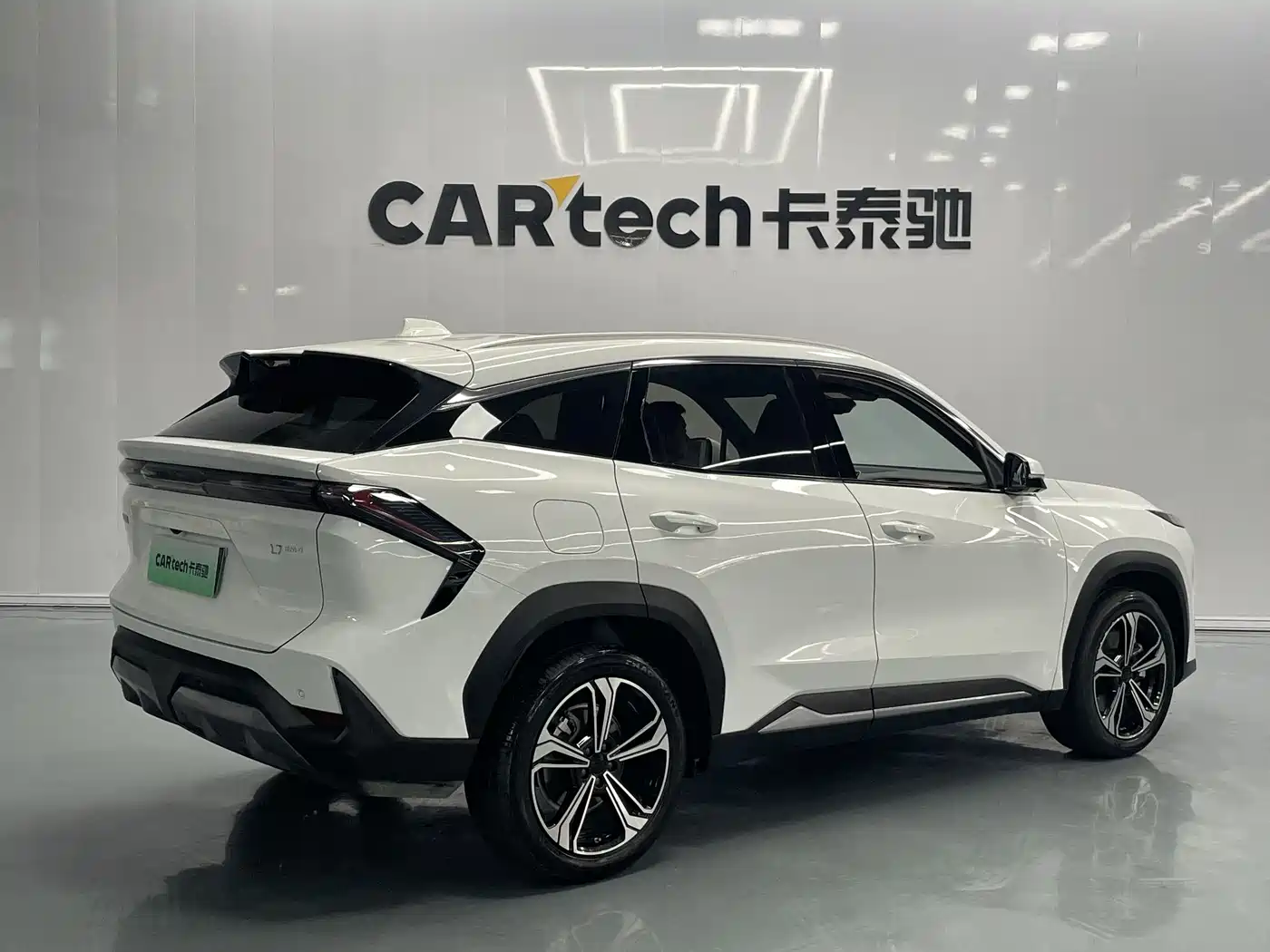 Geely Galaxy Galaxy L7 2025 EM-i 115km Explorer+ Edition фото 21