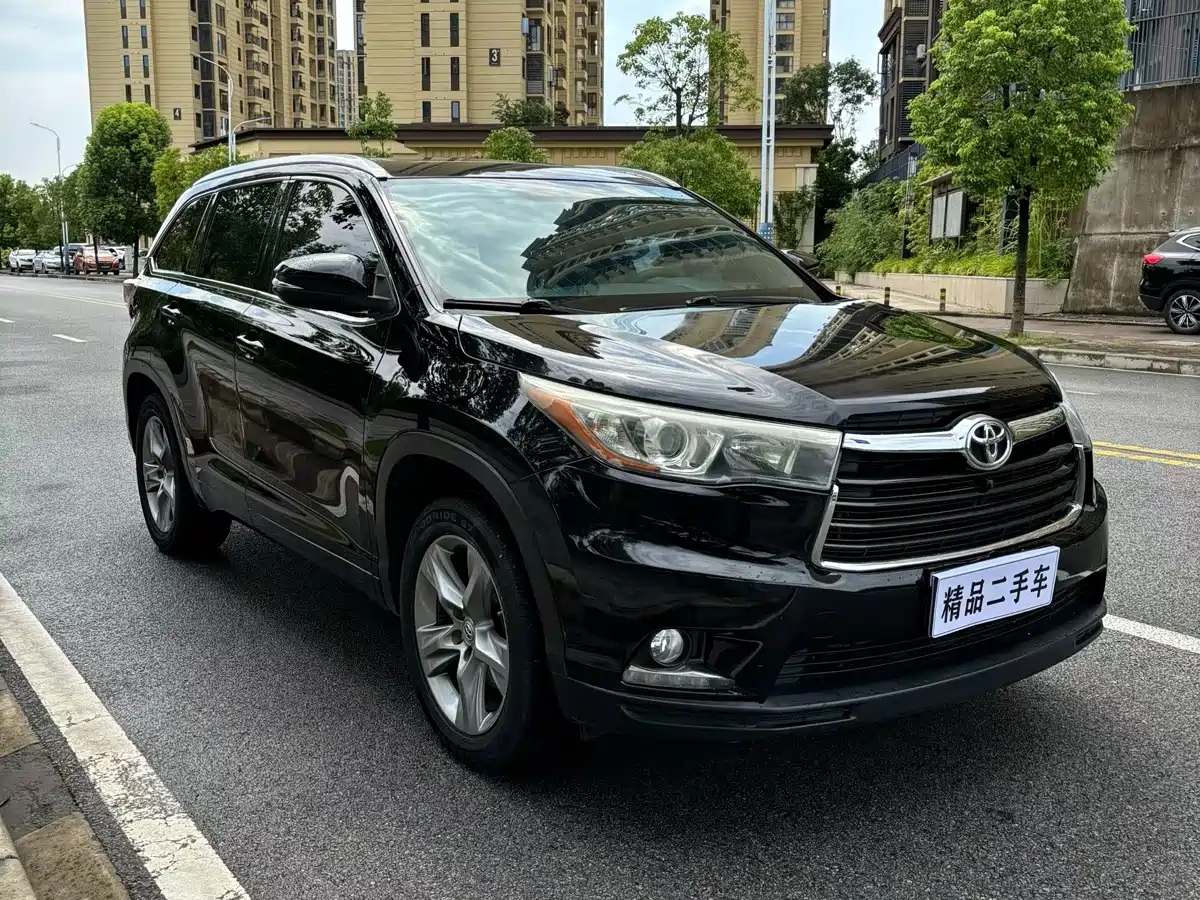 Фото 3 - Toyota Highlander