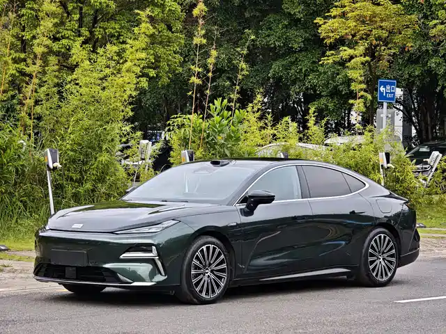  Geely Galaxy Galaxy Xingyao 8 2025 130km EM-P Starship Edition