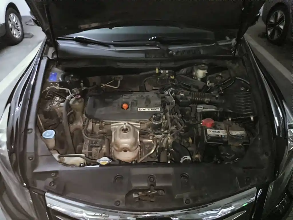 Фото 3 - Honda Accord