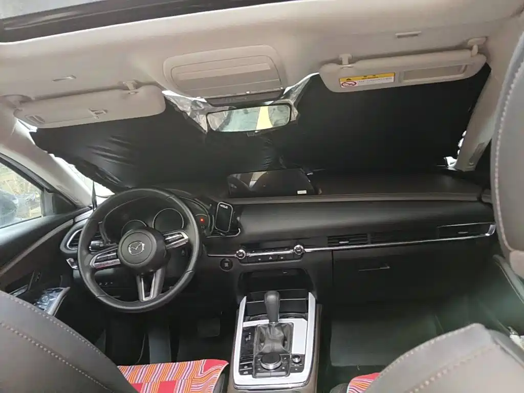 Фото 11 - Mazda CX-30