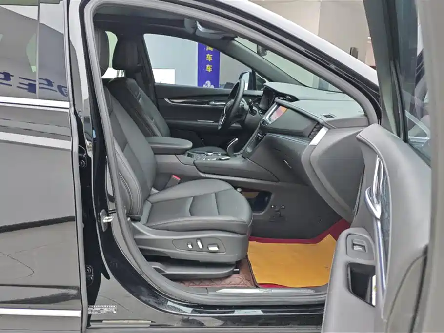 Cadillac XT5 2022 2.0T 2WD Luxury фото 8