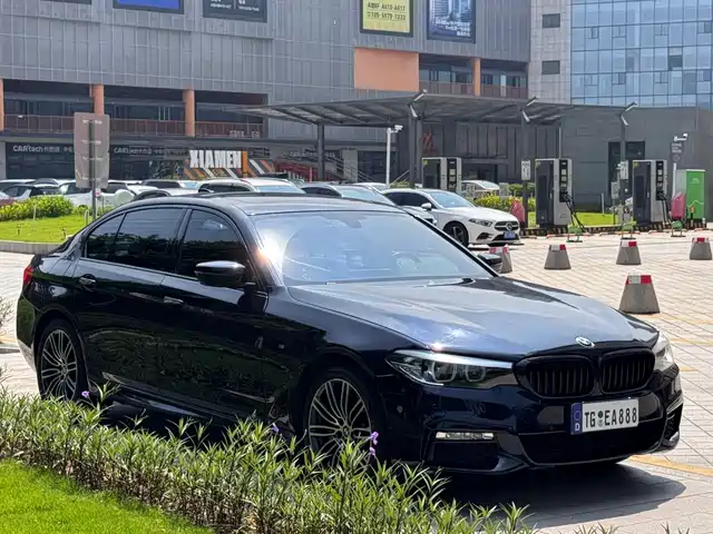 BMW 5 Series 2018 Facelift 530Li Leading M Sport Package — фото 3