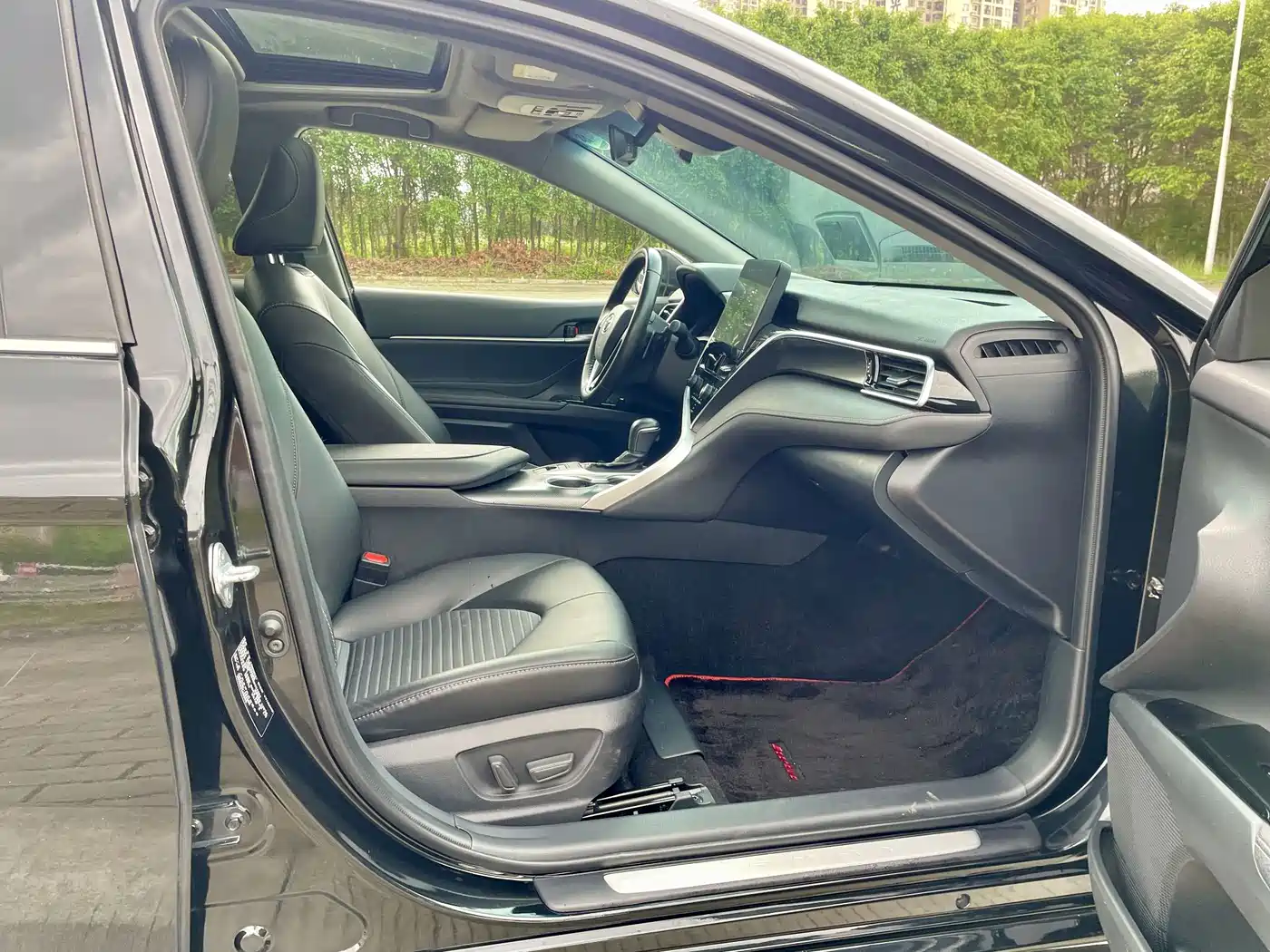 Photo 13 - Toyota Camry