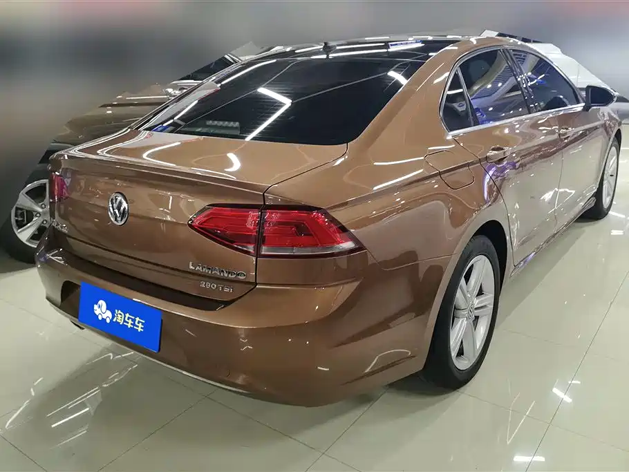 Volkswagen Lamando 2017 280TSI DSG Comfort Edition фото 3