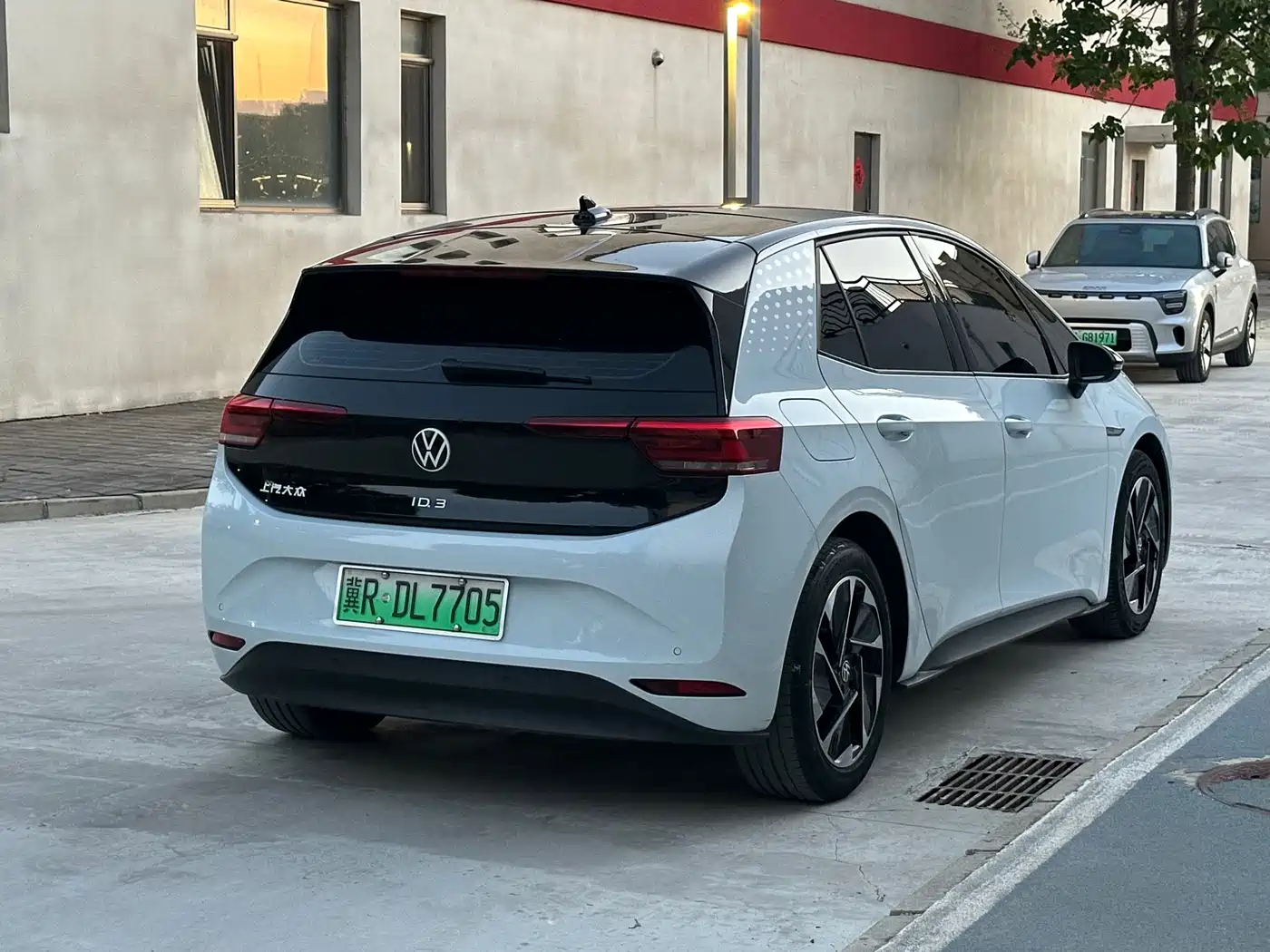 Volkswagen ID.3 2023 Pure Smart Edition фото 8