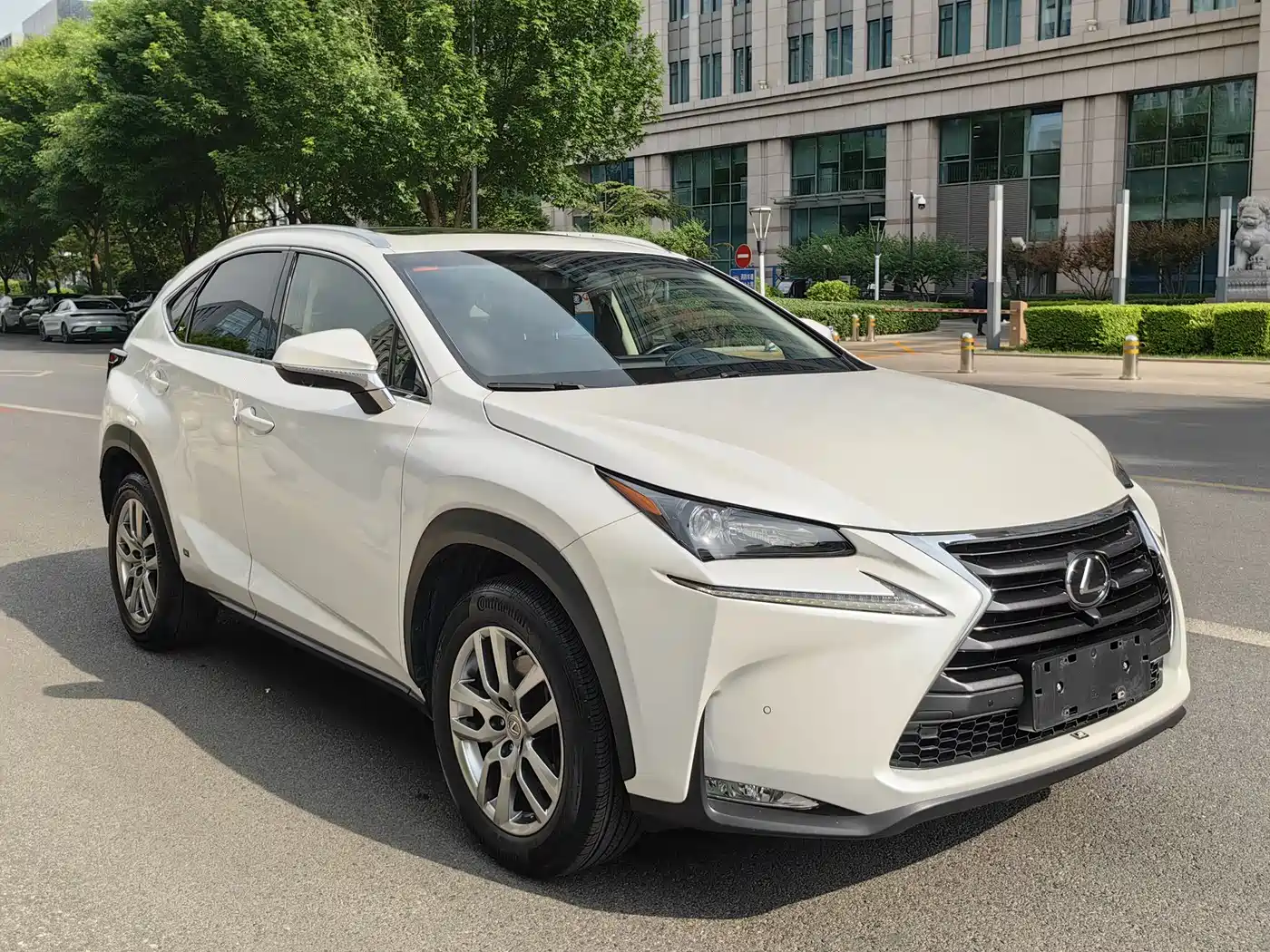 Lexus NX 2015 200t AWD F Sport фото 3