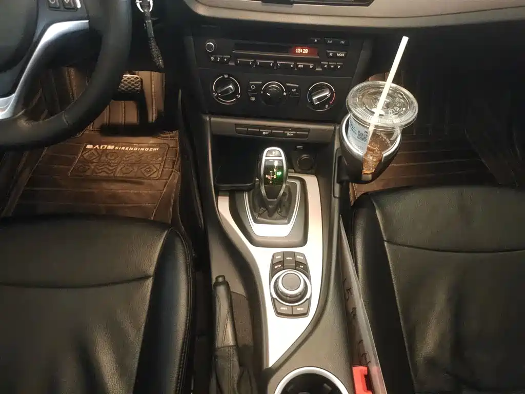 BMW X1 2014 sDrive18i Fashion Edition фото 12