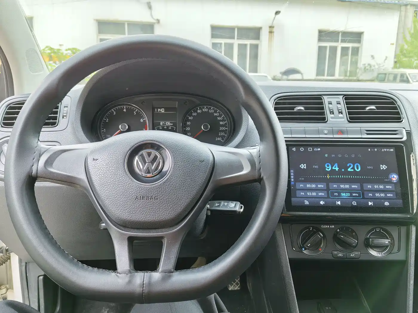 Volkswagen Polo 2016 1.4L Manual Trend фото 14