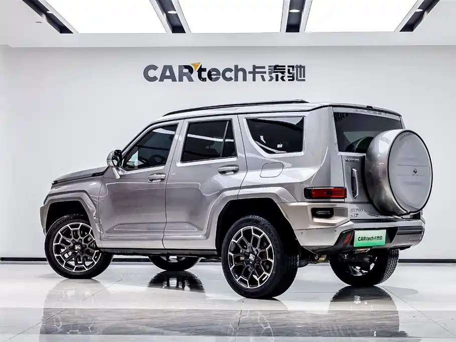 TANK TANK 700 NEW ENERGY