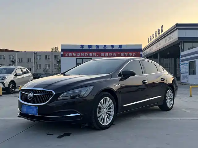 BUICK LACROSSE