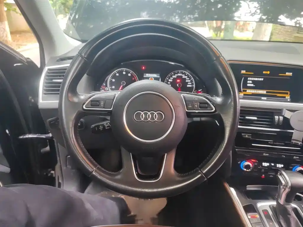 Audi Q5 2016 40 TFSI Comfort Model фото 5