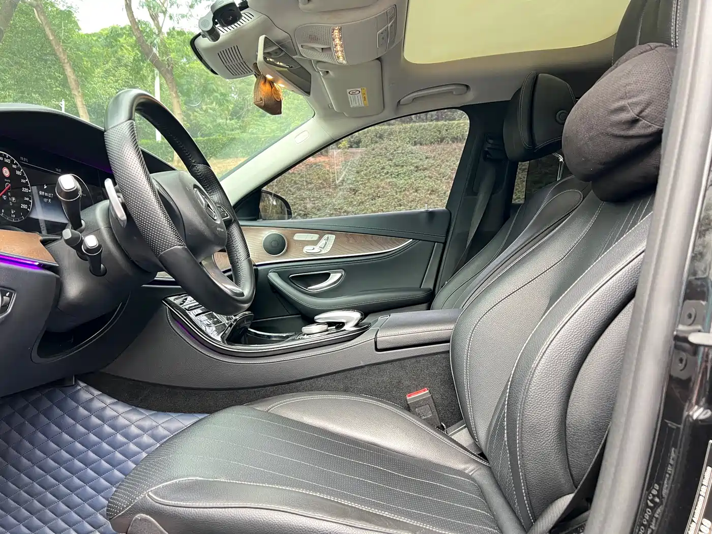 Mercedes-Benz E-Class 2016 E 300 L Fashion Type фото 4