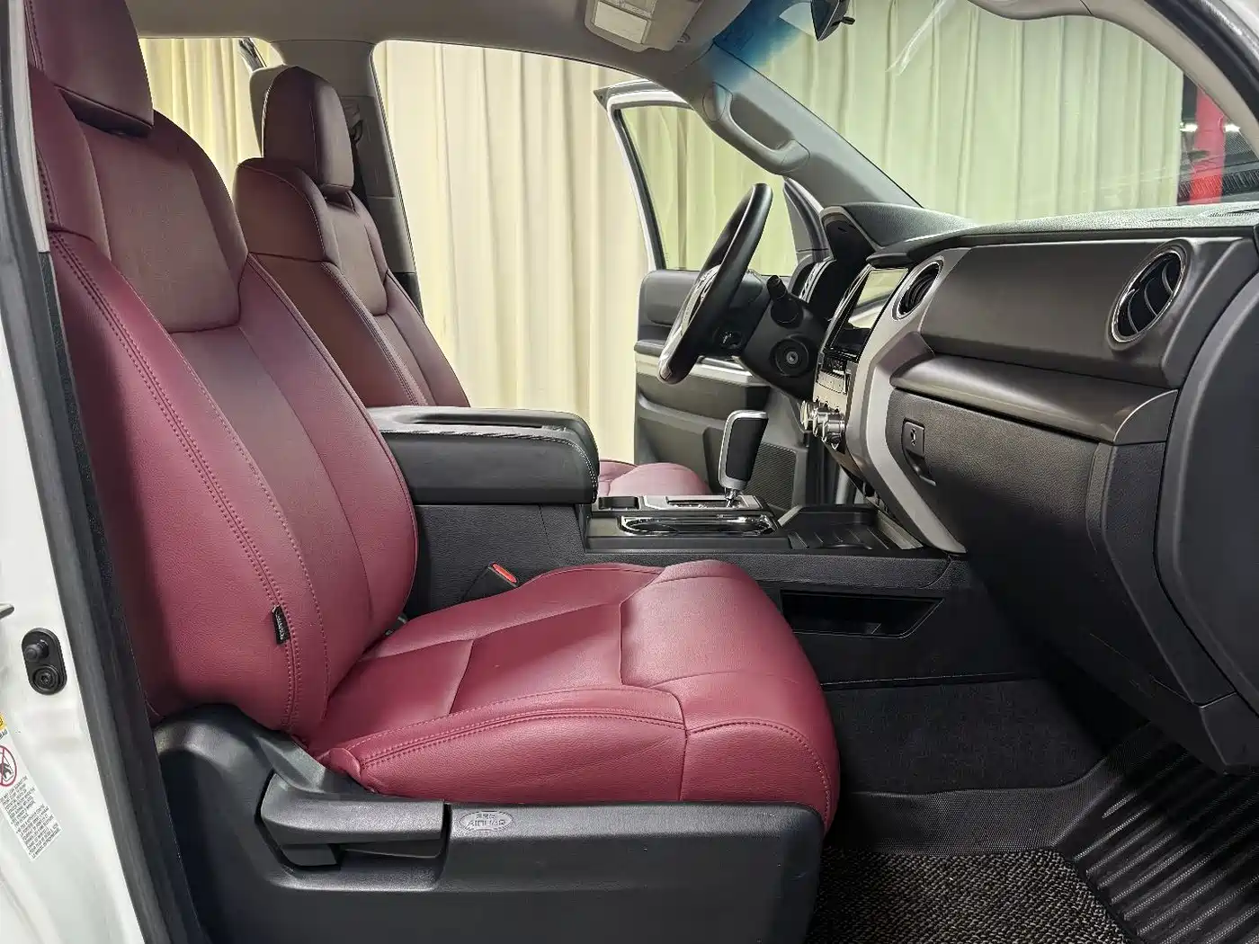 Toyota Tundra 2014 5.7L TRD Pro фото 21