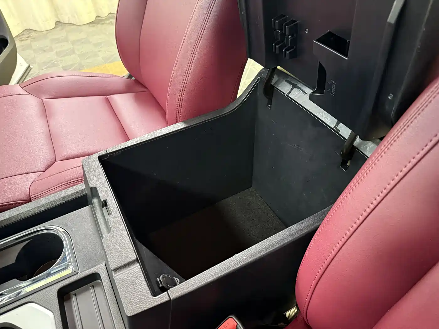 Toyota Tundra 2014 5.7L TRD Pro фото 29