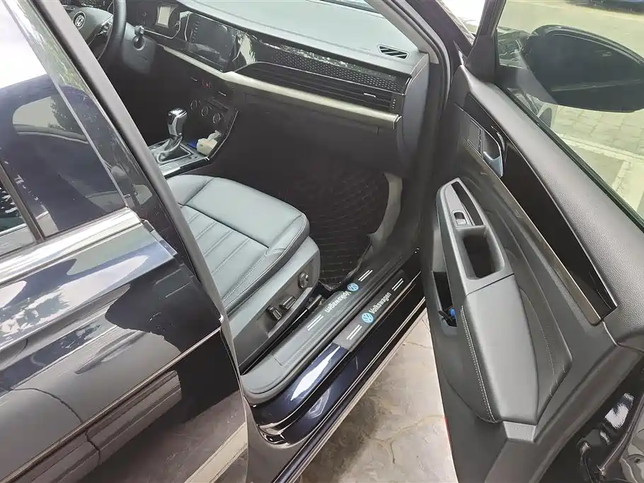 Volkswagen Passat 2020 280TSI Business Edition China VI фото 8