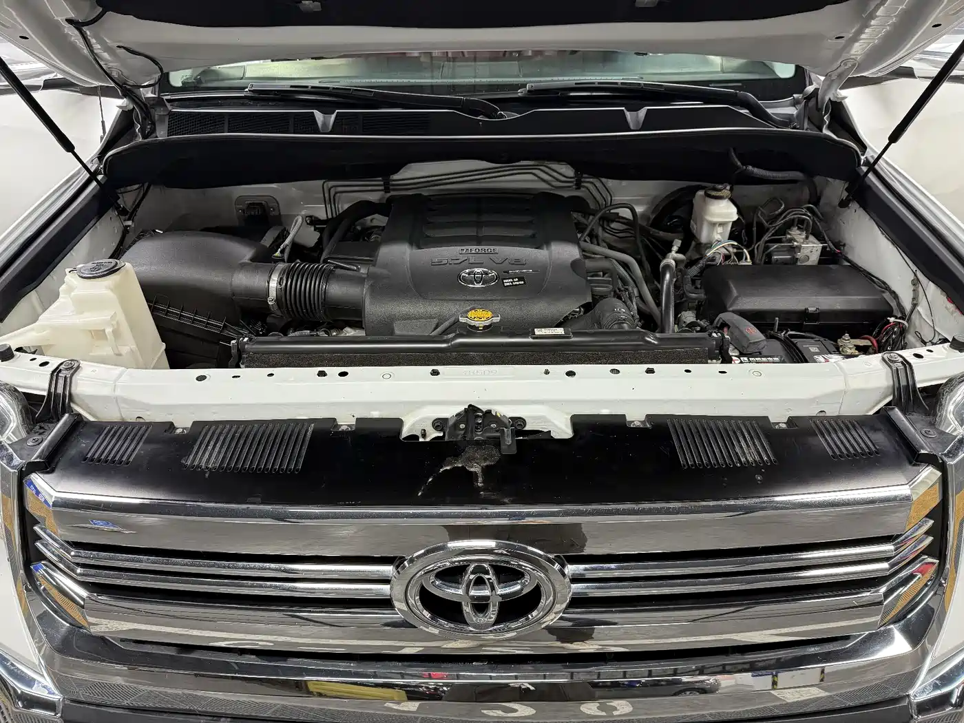 Toyota Tundra 2014 5.7L TRD Pro фото 39