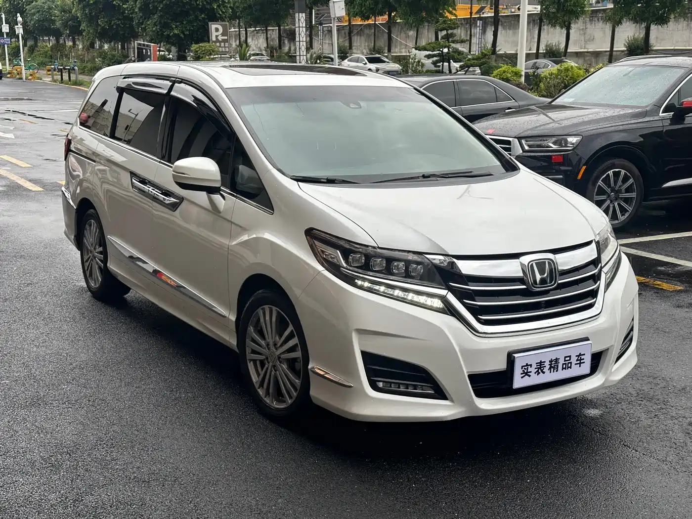 Honda Elysion 2016 2.4L Ultimate Edition фото 3