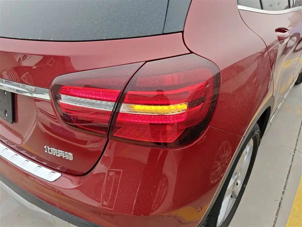 Mercedes-Benz GLA 2018 GLA 200 Dynamic фото 24