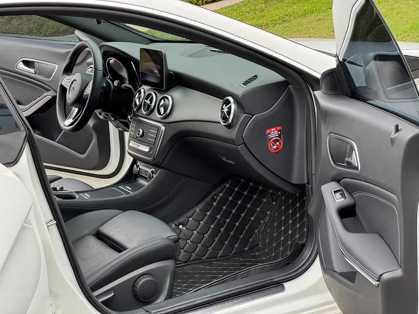 Mercedes-Benz CLA (Import) 2018 CLA 200 Dynamic Edition фото 18