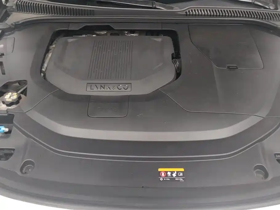 Lynk & Co 06 EM-P 2022 PHEV 84KM Range Pro фото 10