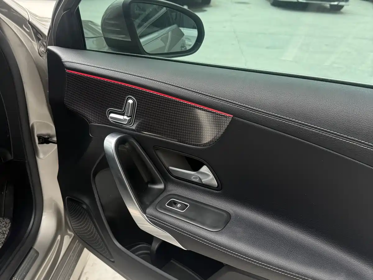 Mercedes-Benz A-Class 2021 A 200 L Sport Sedan Dynamic Type фото 11