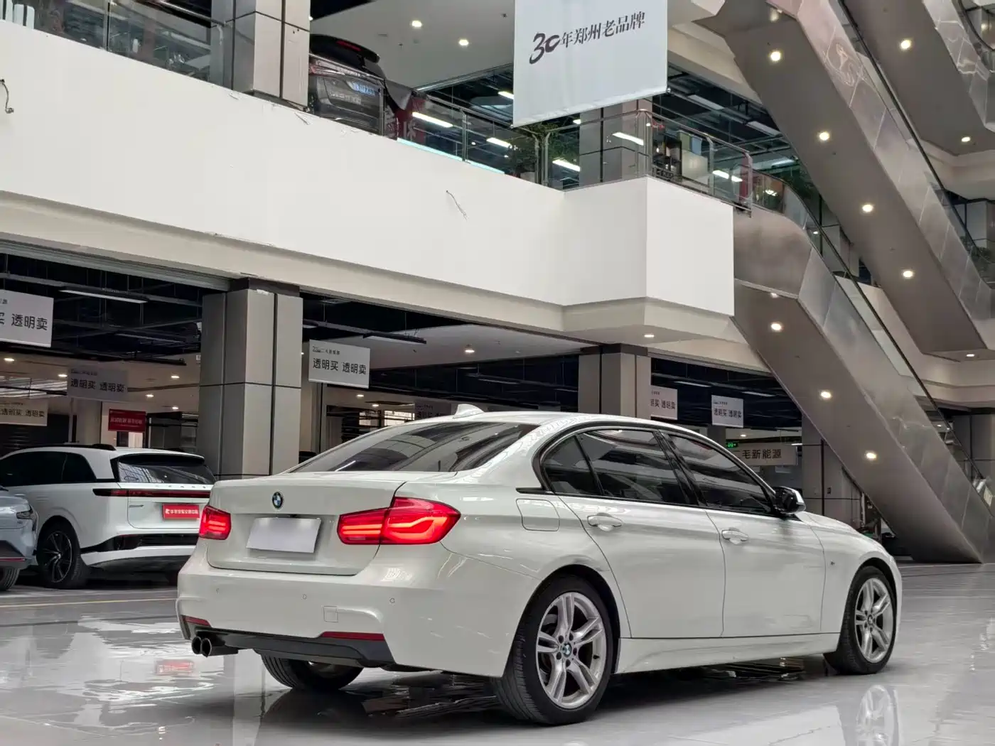 BMW 3 Series 2017 320Li M Sport фото 7