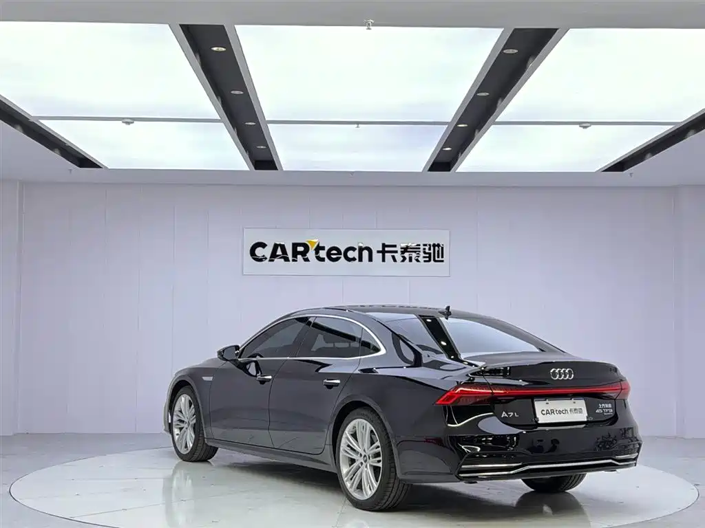 Audi A7L 2024 45 TFSI quattro Premium Luxury фото 5