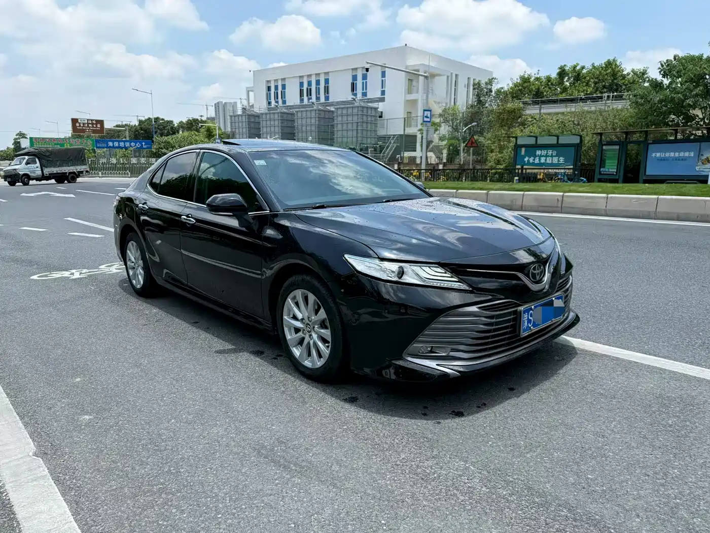 Toyota Camry 2018 2.0G Luxury Edition фото 2