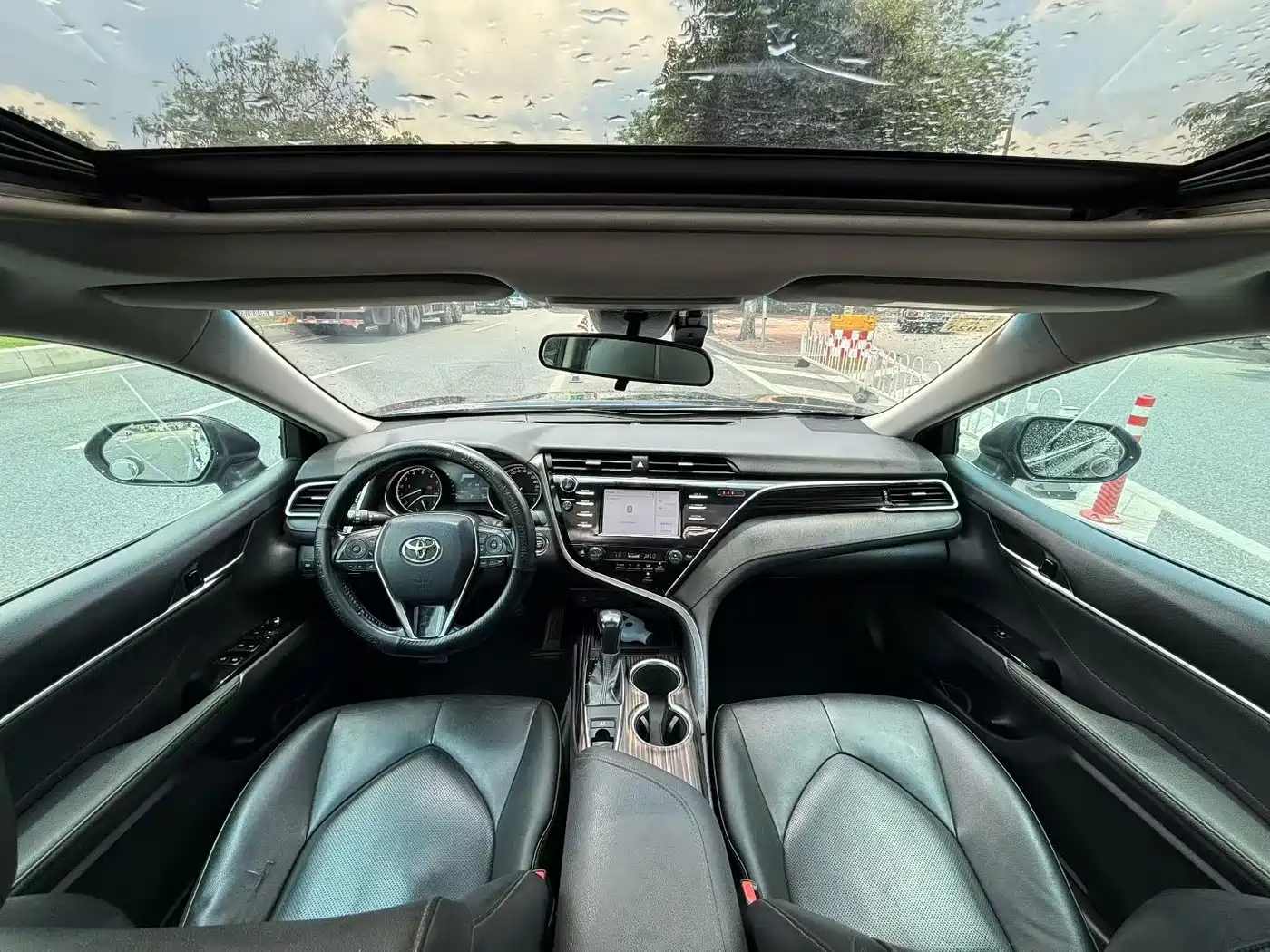 Toyota Camry 2018 2.0G Luxury Edition фото 7