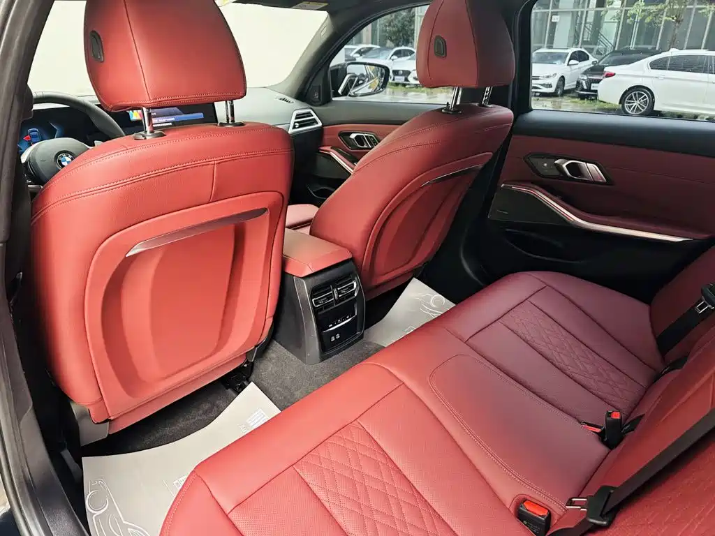 Фото 10 - BMW 3 Series