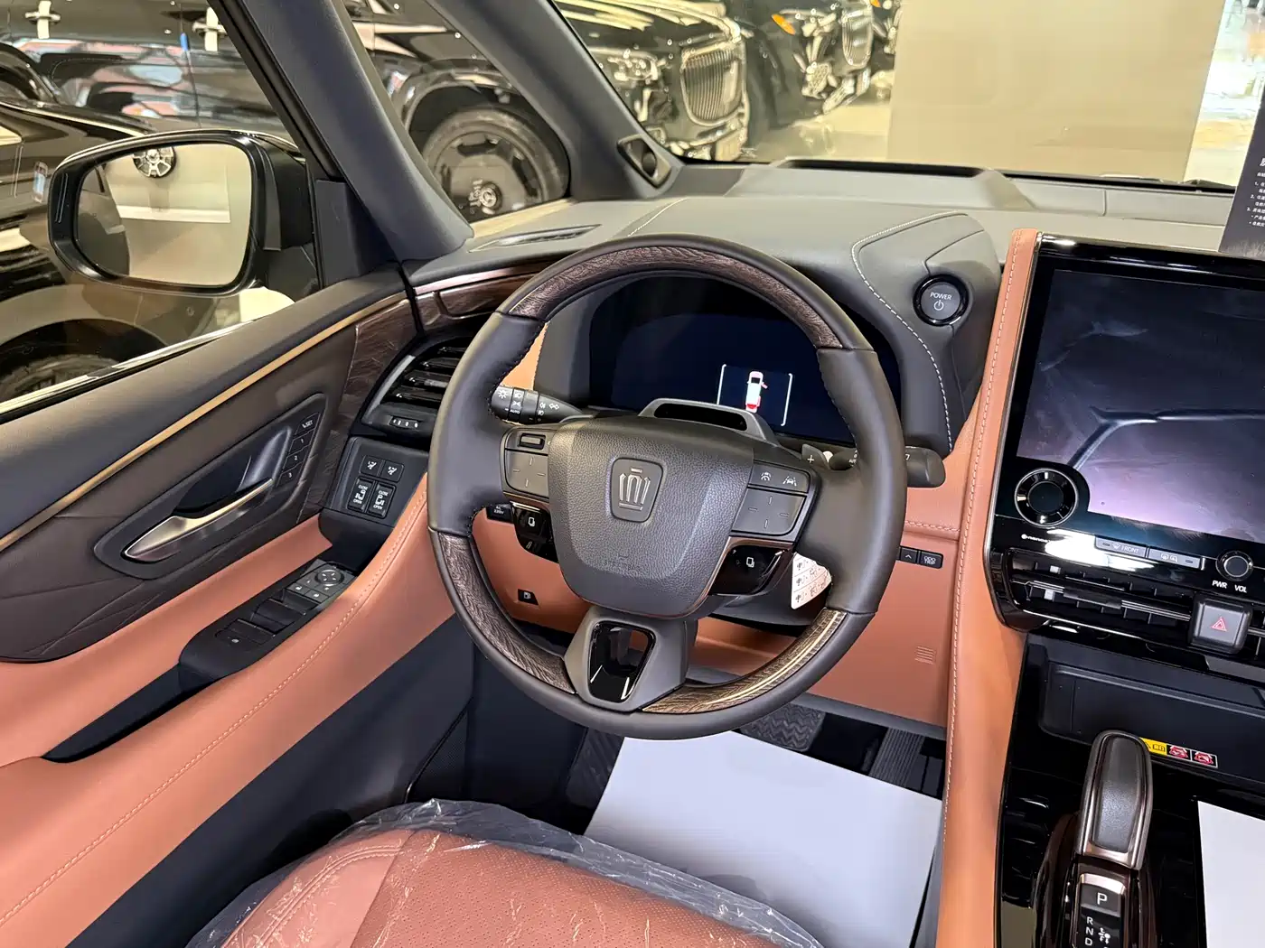 Toyota Vellfire 2024 Crown Hybrid 2.5L Executive Premium Edition фото 8