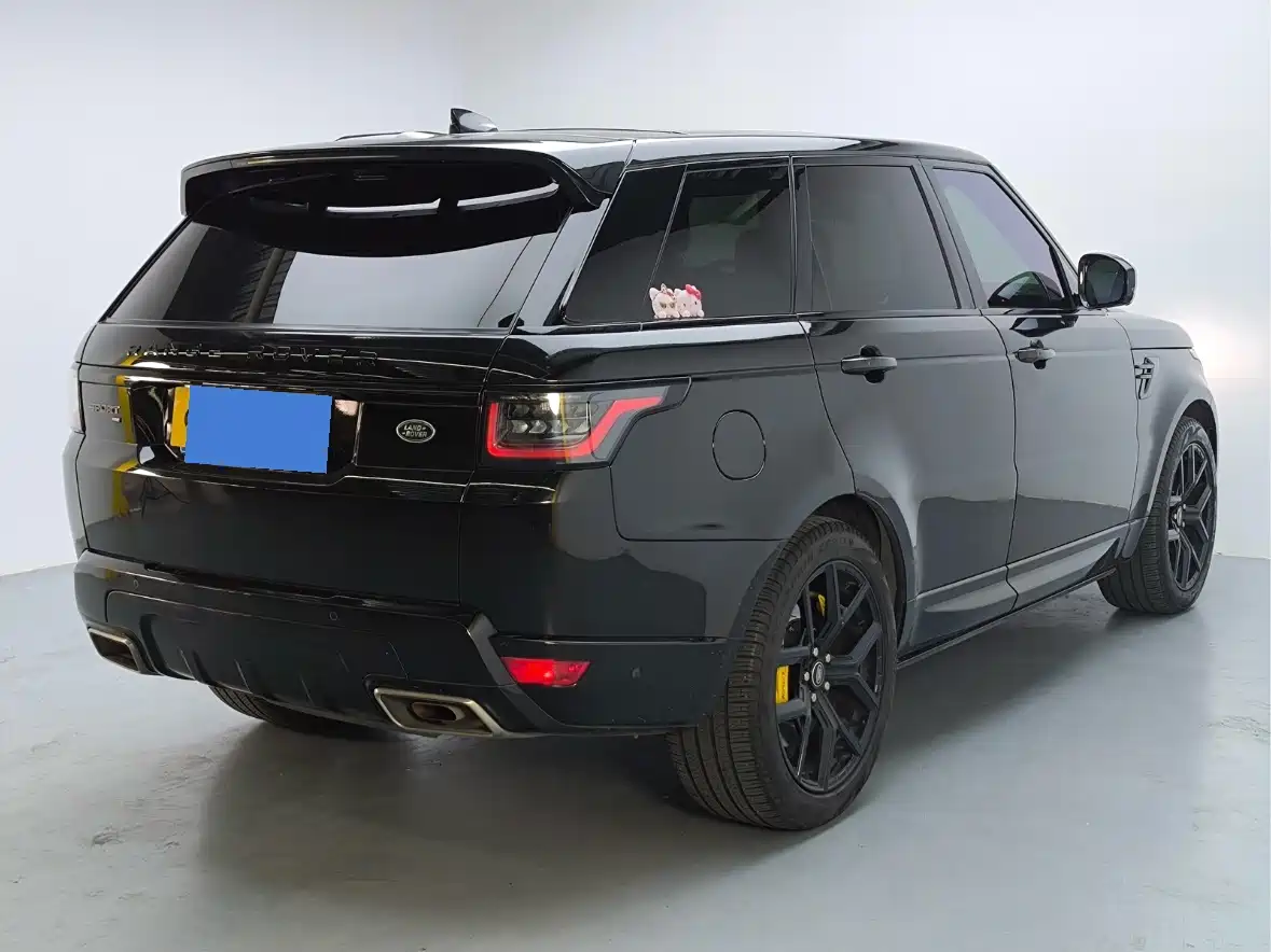 Land Rover Range Rover Sport 2022 3.0 L6 Gloss Black Edition фото 9