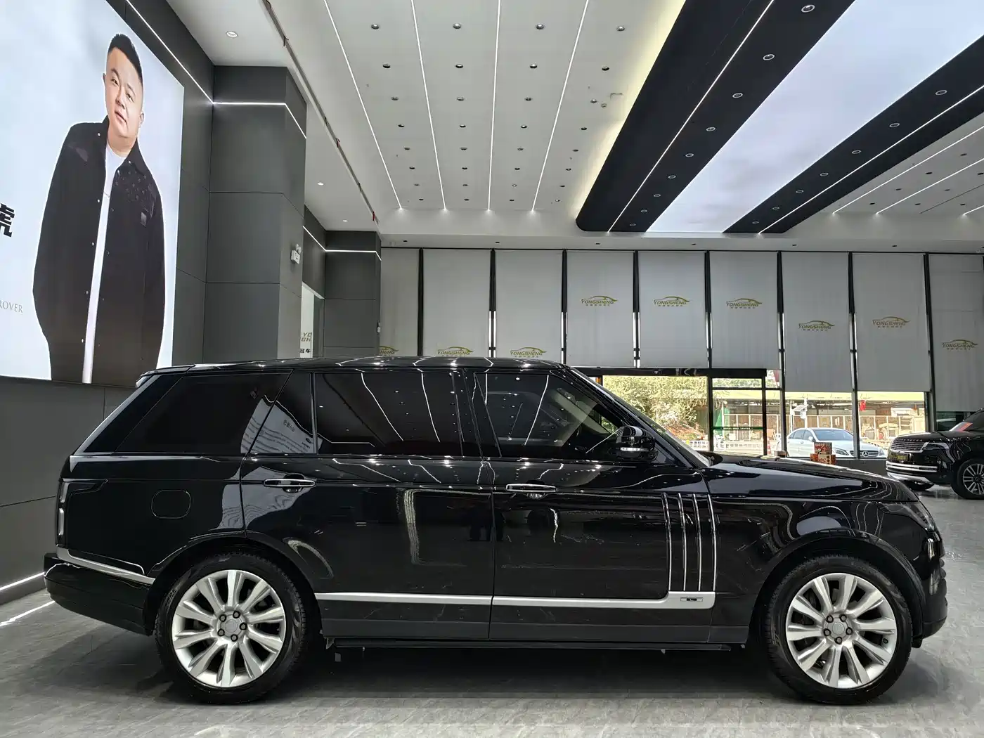 Фото 4 - Land Rover Range Rover