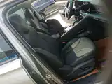 Фото 25 - Roewe RX5