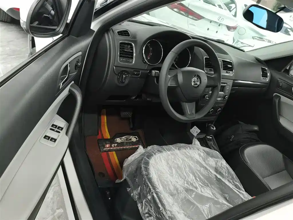Škoda Yeti 2016 1.4TSI DSG Forward Edition фото 16