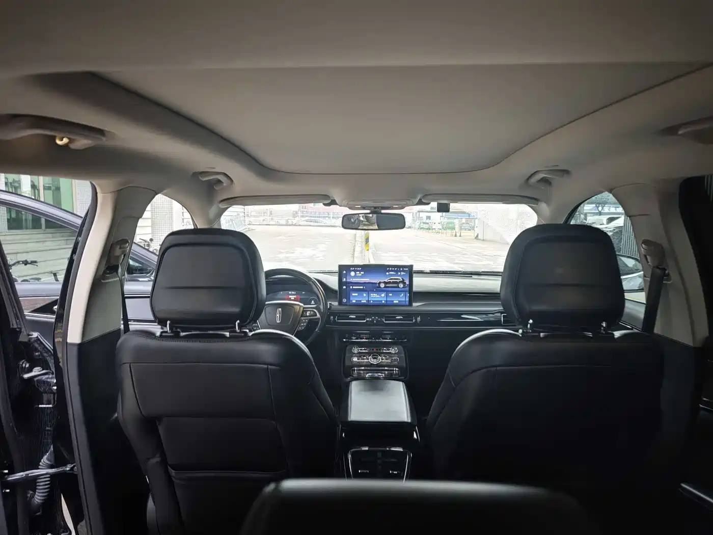 LINCOLN NAVIGATOR