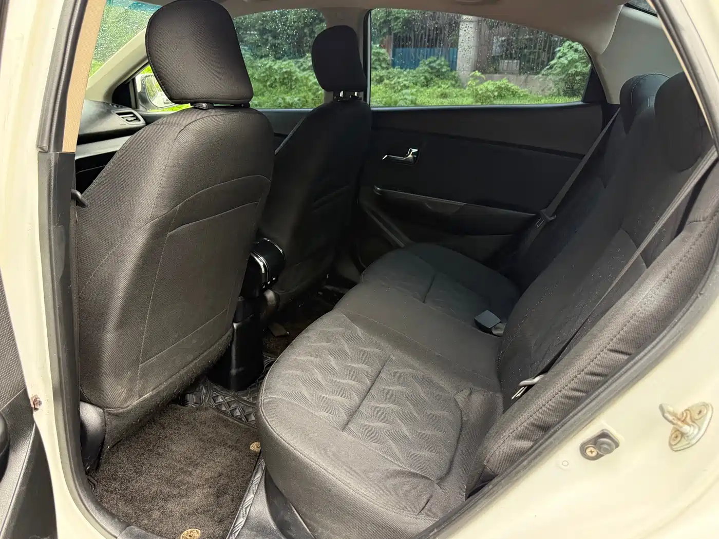 Kia K2 2012 Sedan 1.4L AT GLS Commemorative Edition фото 13