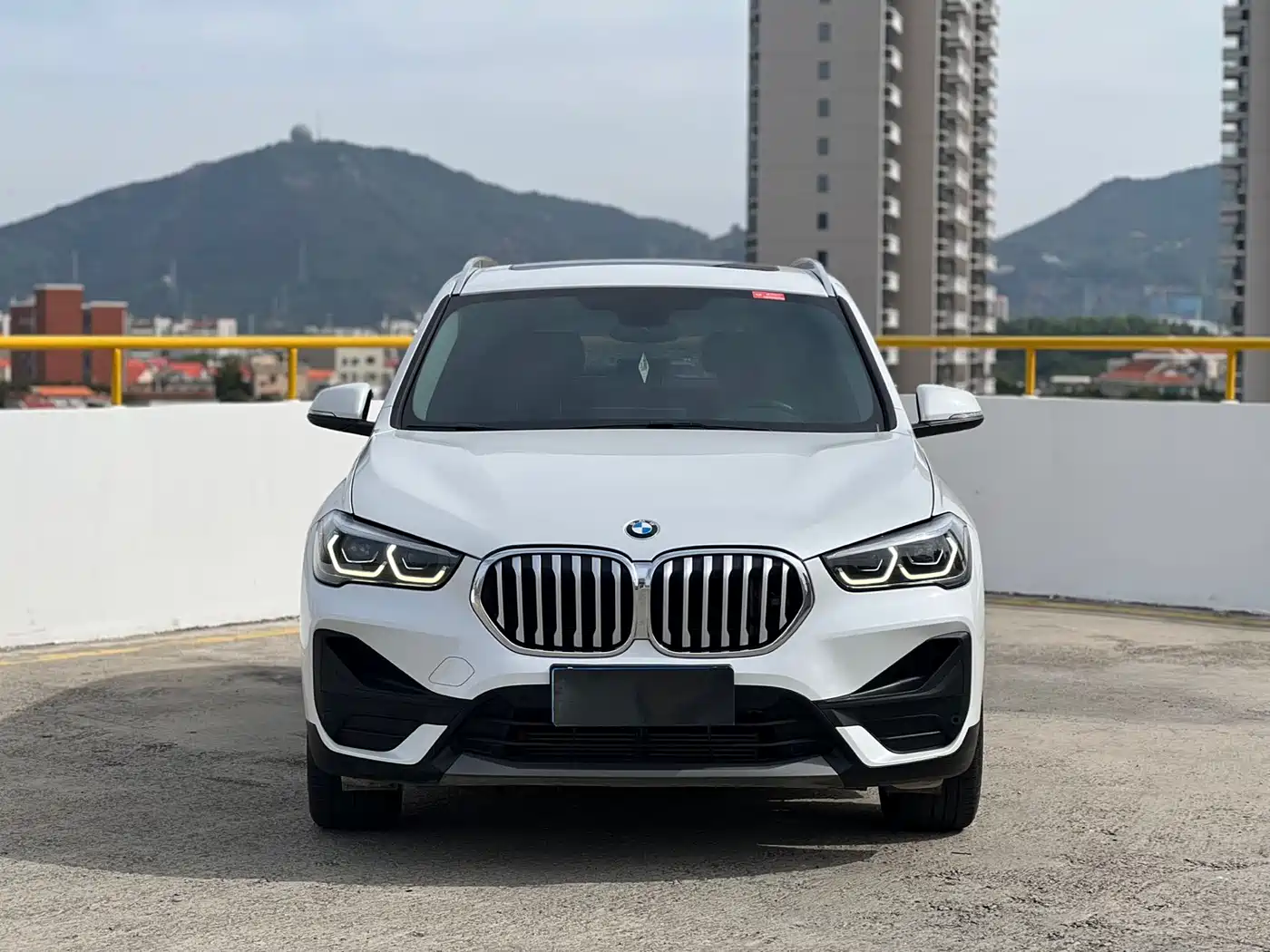 BMW X1 2022 sDrive25Li Leading фото 2