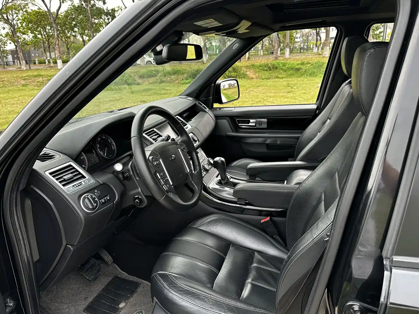 Land Rover Range Rover Sport 2013 3.0 TDV6 Black Label Limited Edition фото 11